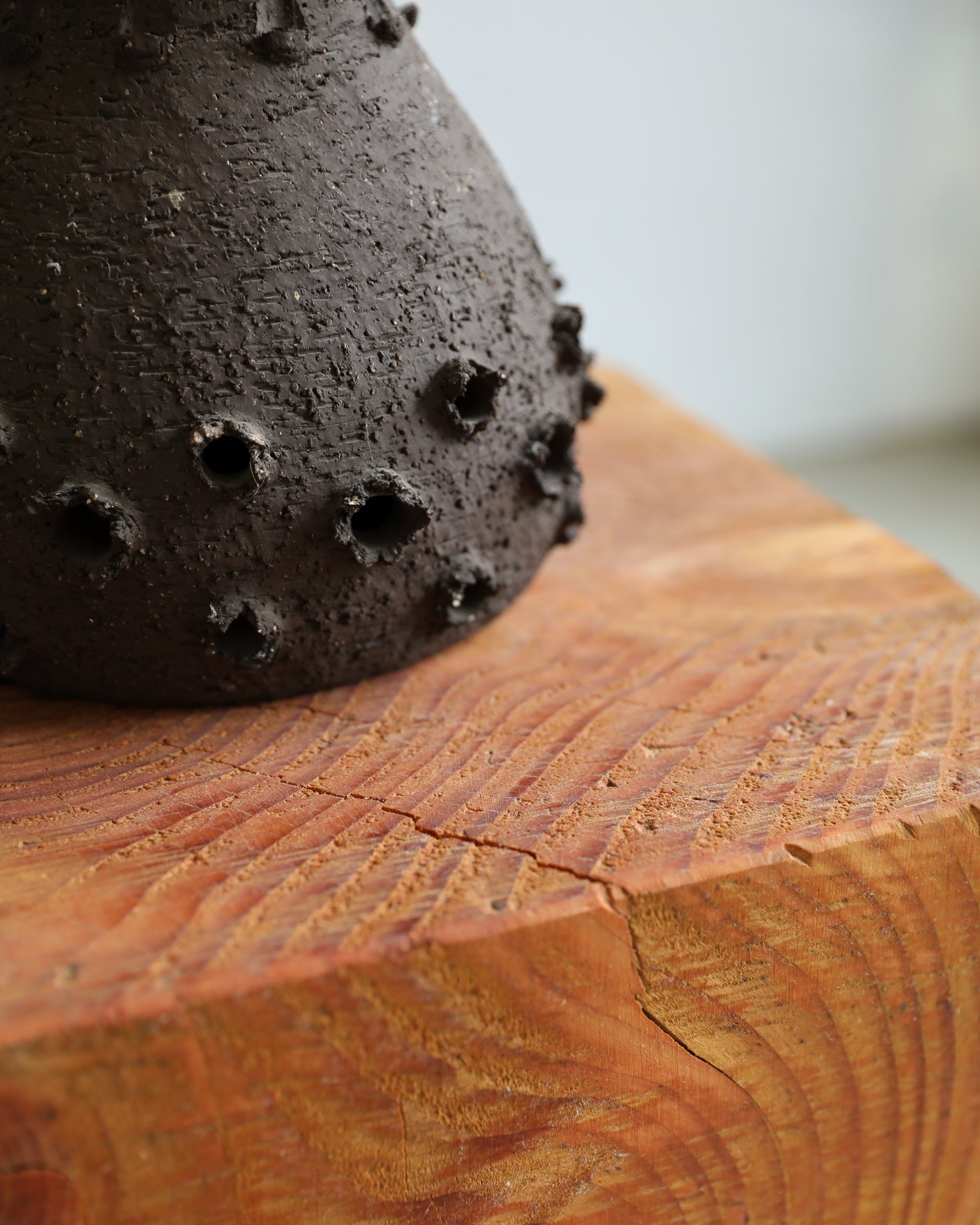 vintage brutalist ceramic table lamp closeup detail