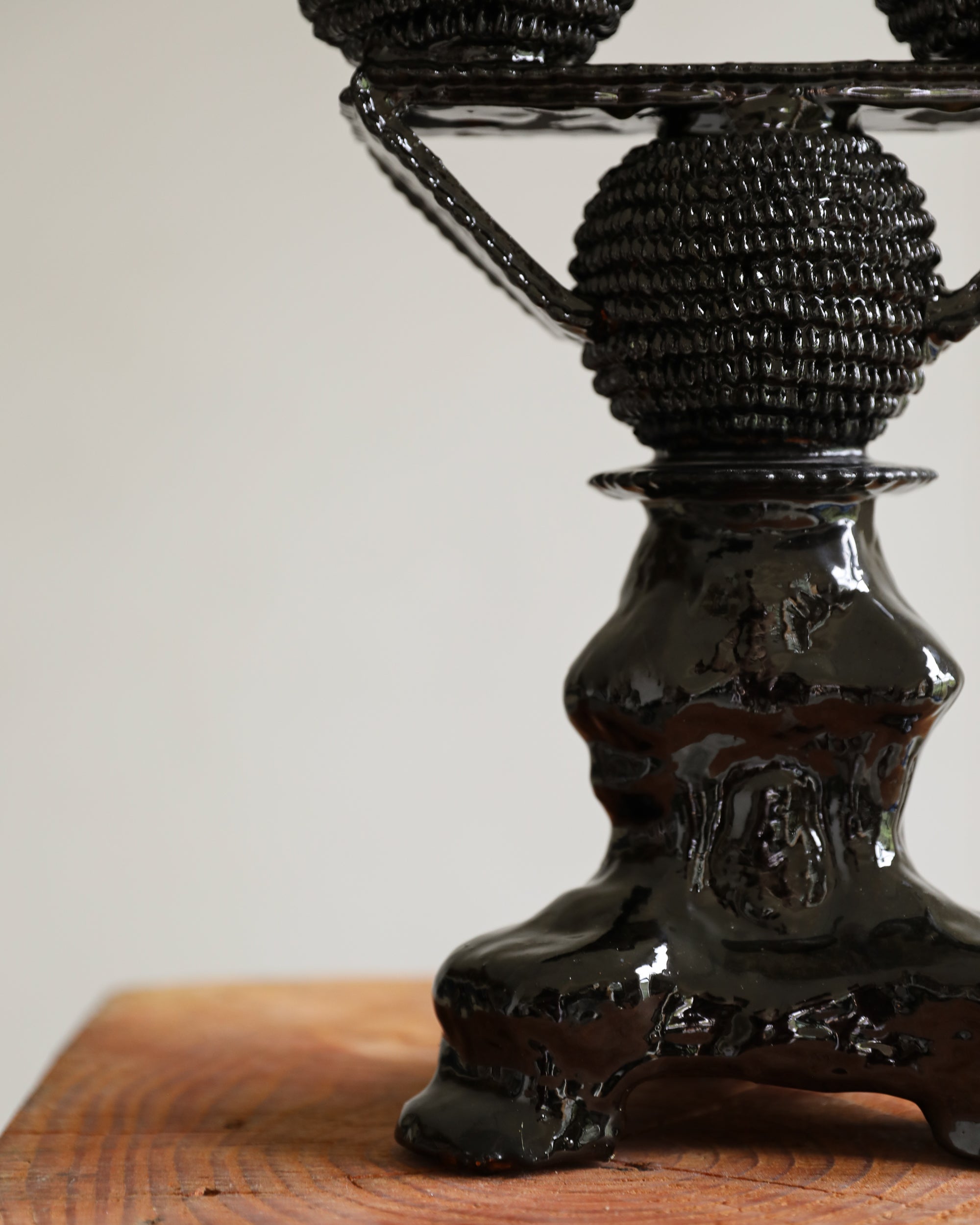 marva studio Candelabro Chemita Mediano base detail