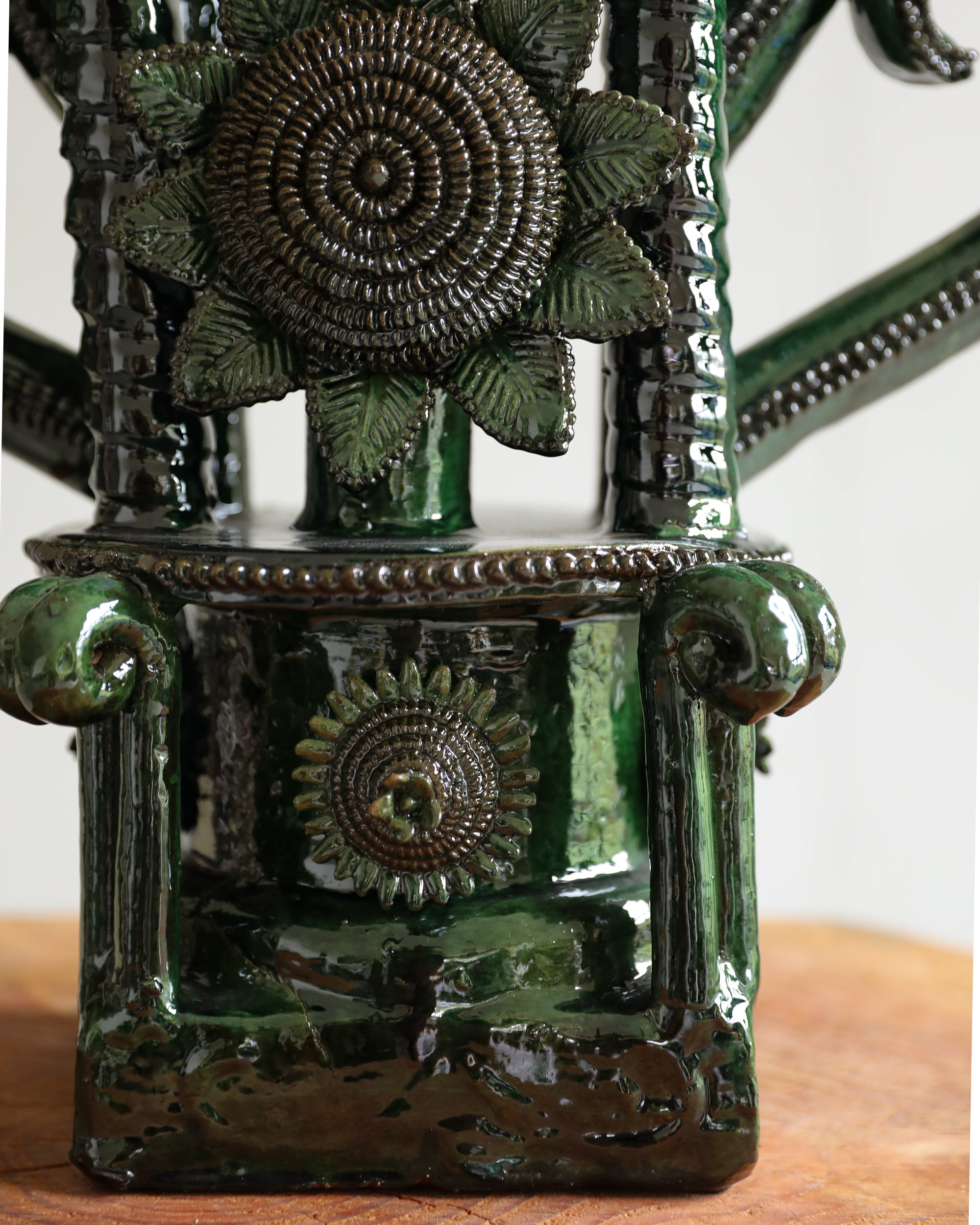marva studio Candelabro Toño Mediano closeup base detail