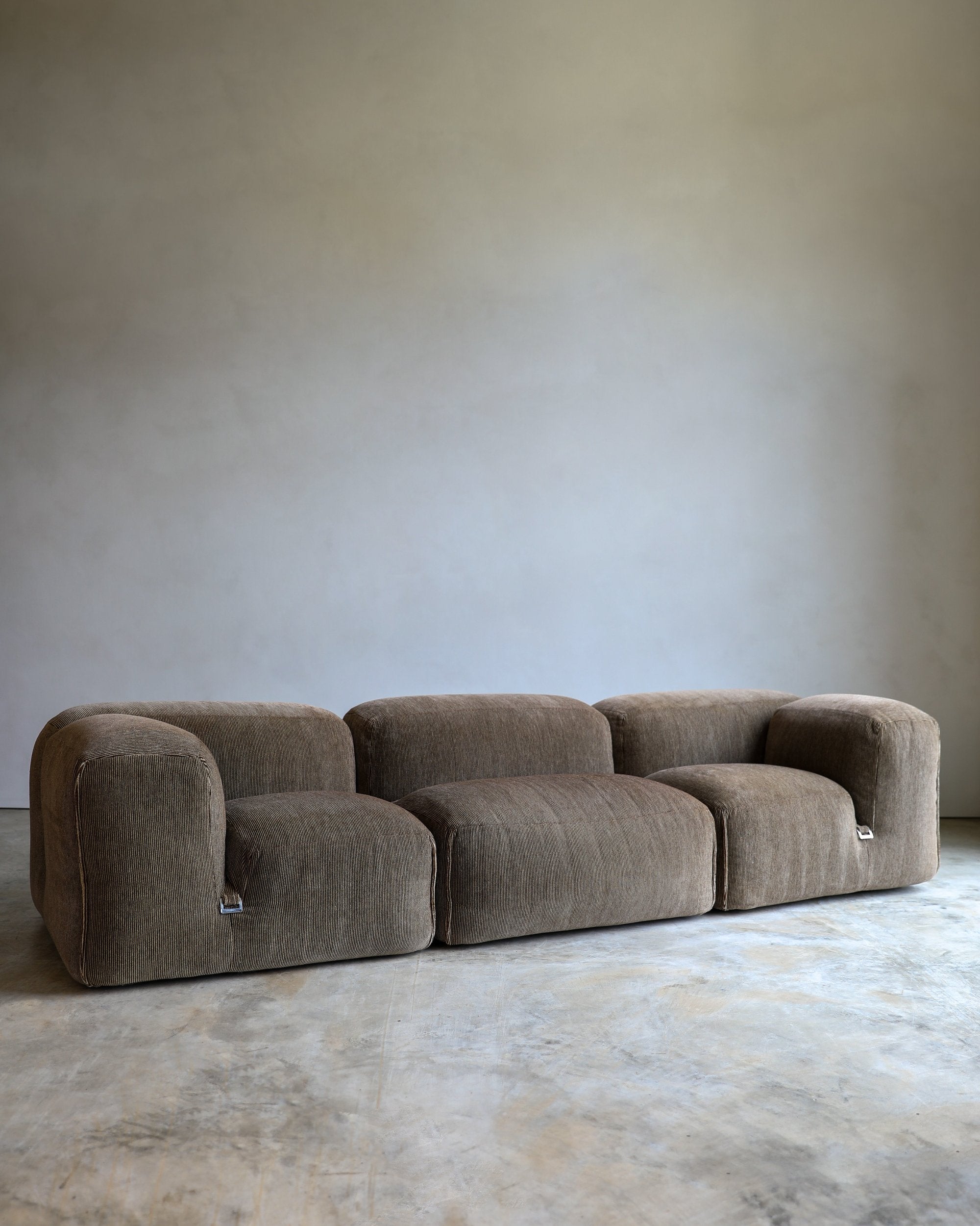 vintage Mario Bellini for Cassina Le Mura sofa original mohair upholstery natural brown subtle stripe