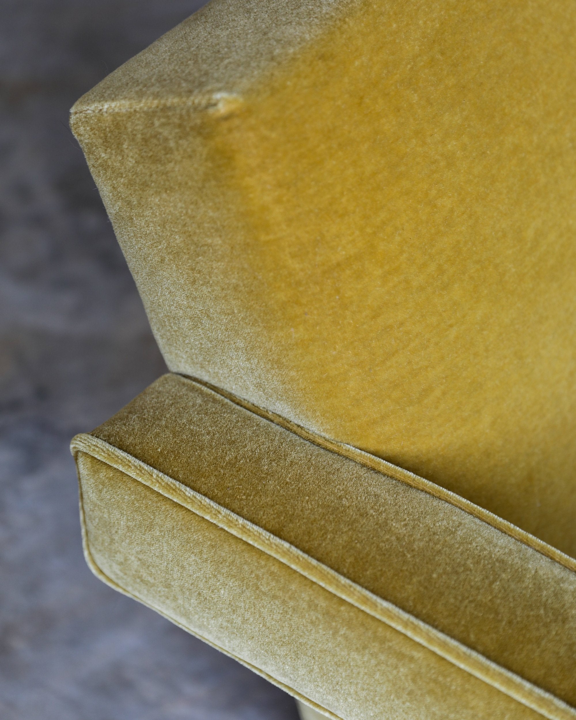 vintage Gerrit Rietveld Utrecht chair for Cassina in golden mohair fabric piping detail